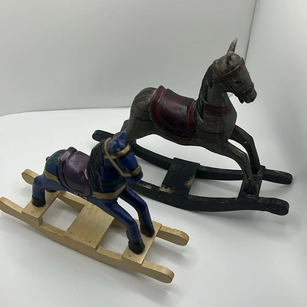 Set of 4 vintage hand made wooden horses - Picture 10 of 14